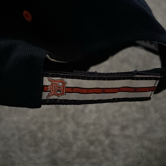 Tigers hat - Picture 3 of 3